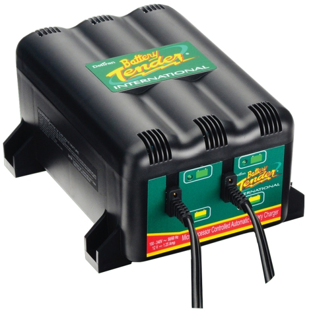 Battery Tender 2-Bank (022-0165-DL-WH) High Efficiency (CEC Compliant) Battery Charger / Maintainer 12 Volt 1.25 Amp Per Bank
